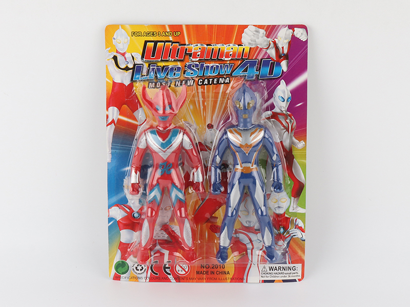 Ultraman (4)