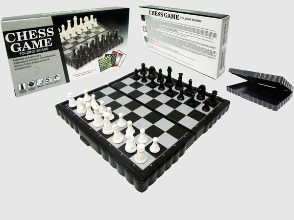 MAGNETIC CHESS GAME